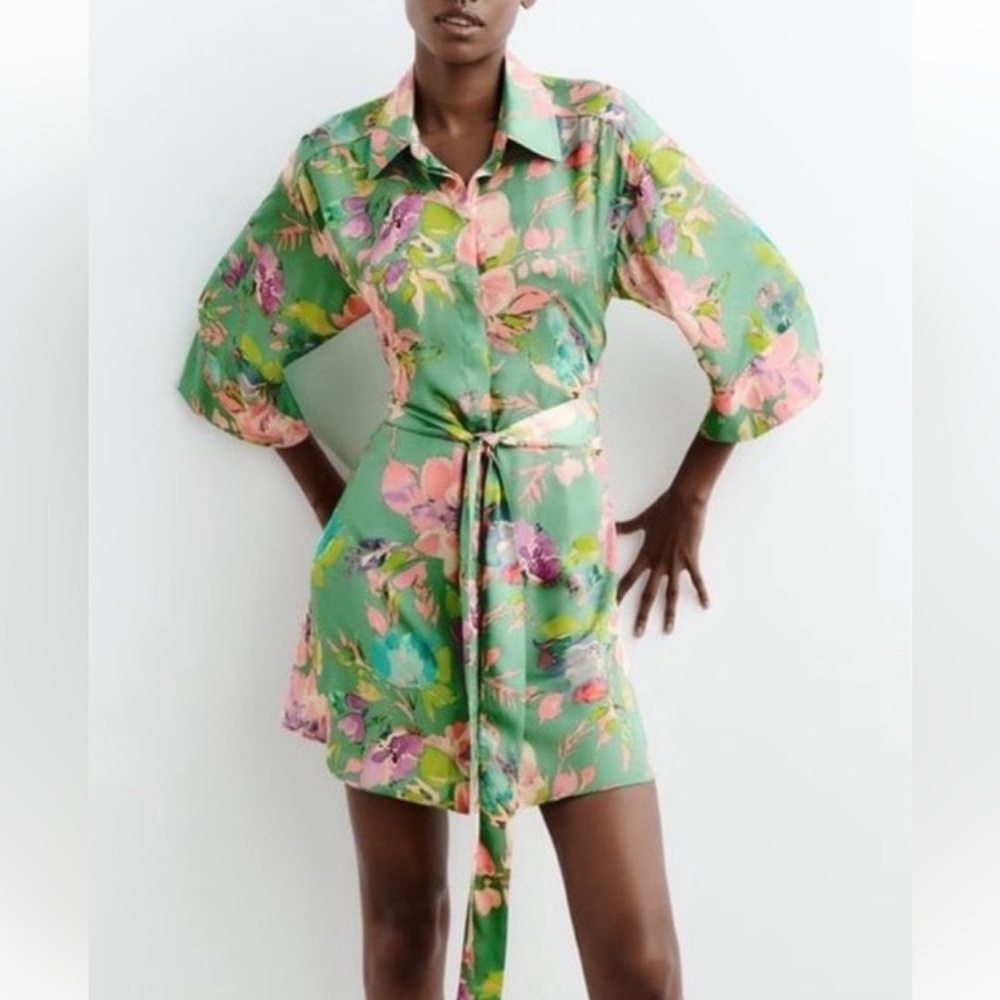 Zara size Small floral print silky shirt dress with belt